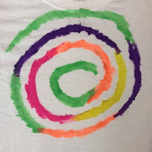 Adorable Vintage 2000’s Hand-Painted T-Shirt | M - Picture 2 of 7